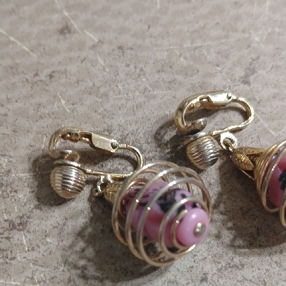 Vintage Stone Swirl Earrings - Picture 2 of 4